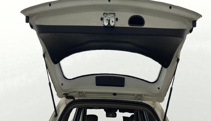 2017 Hyundai Creta E PLUS 1.6 PETROL, Petrol, Manual, 1,00,629 km, Boot Door Open