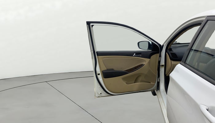 2013 Hyundai Verna FLUIDIC 1.6 CRDI SX, Diesel, Manual, 58,346 km, LHS Front Door