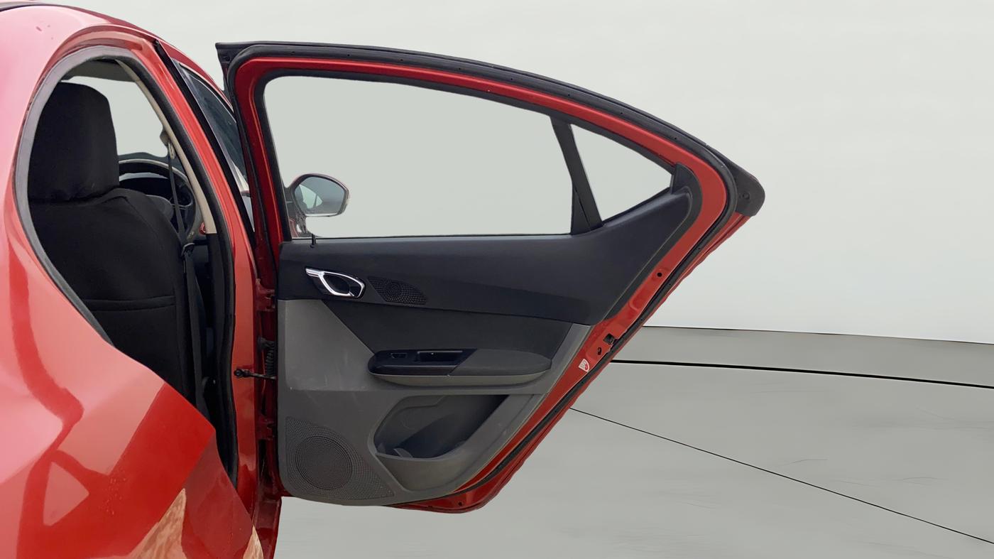 2018 Tata TIGOR XZ (O) PETROL, CNG, Manual, 76,584 km, RHS Rear Door