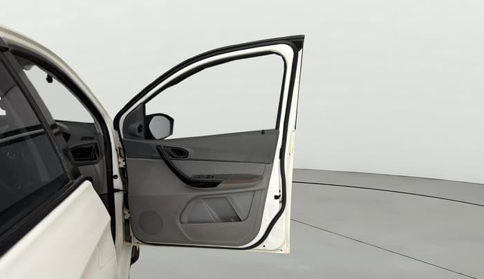 2022 Tata TIGOR XZ CNG, CNG, Manual, 71,249 km, RHS Front Door