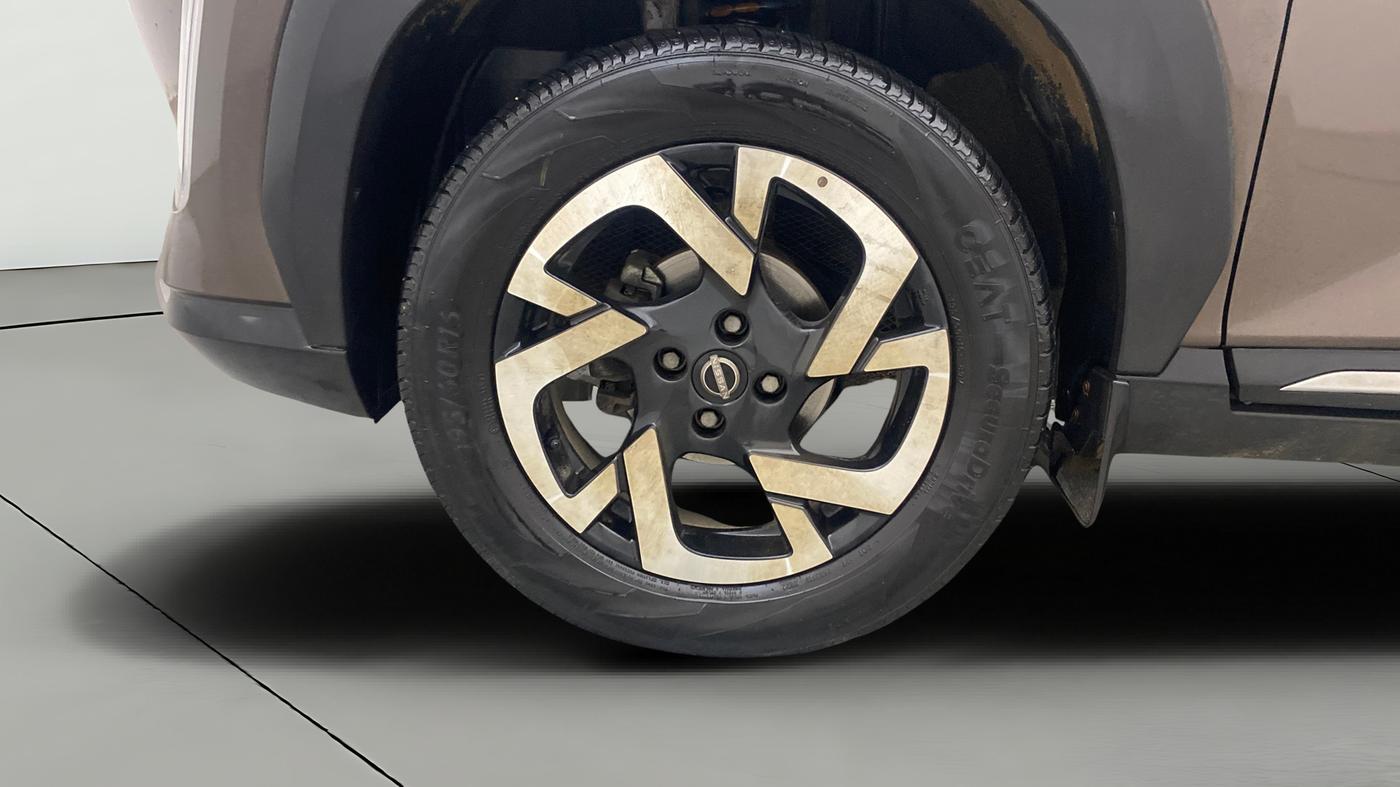 2022 Nissan MAGNITE XV TURBO CVT, Petrol, Automatic, 28,948 km, Left Front Wheel