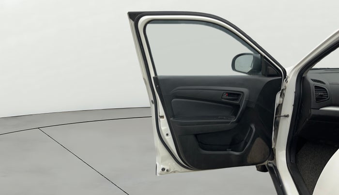 2021 Maruti Vitara Brezza LXI, Petrol, Manual, 52,923 km, LHS Front Door