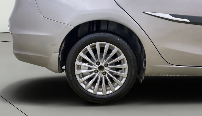 2017 Maruti Ciaz ALPHA 1.4 PETROL, Petrol, Manual, 49,903 km, Right Rear Wheel