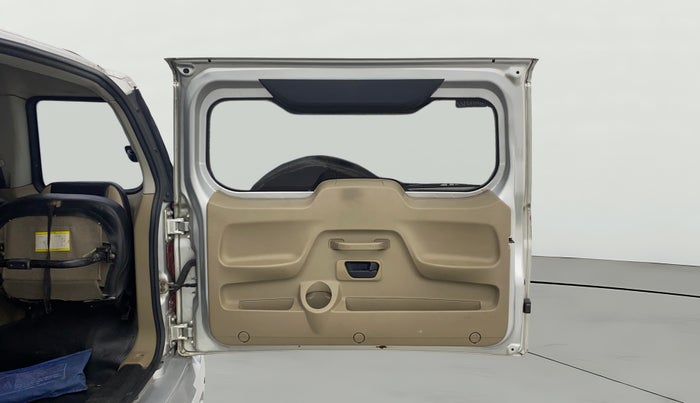 2016 Mahindra TUV300 T8, Diesel, Manual, 1,05,275 km, Boot Door Open