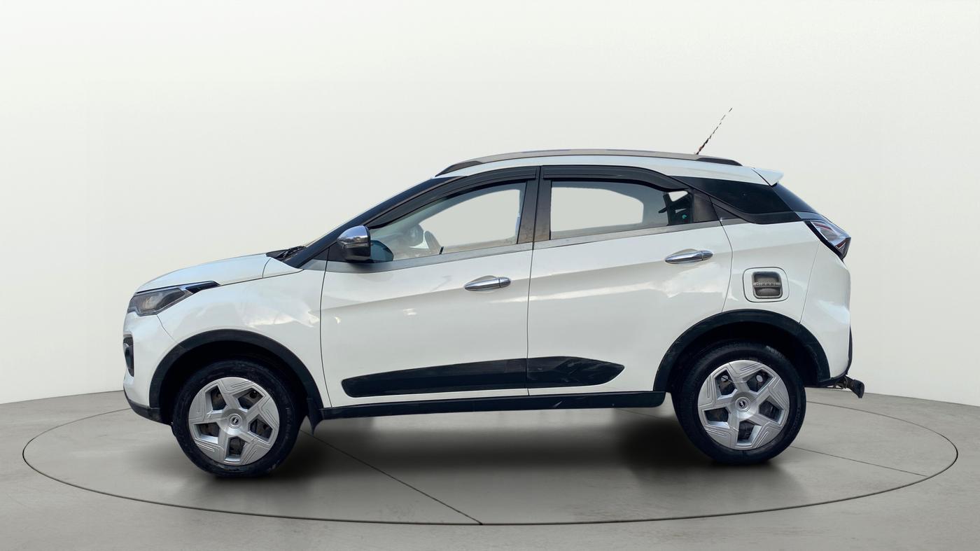 2020 Tata NEXON XM DIESEL, Diesel, Manual, 1,38,273 km, Left Side