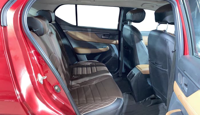 2023 Honda ELEVATE ZX MT, Petrol, Manual, 27,374 km, Right Side Rear Door Cabin