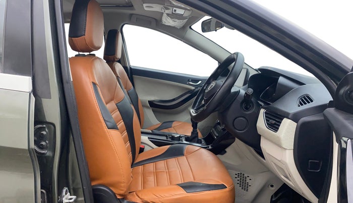 2022 Tata NEXON XZ PLUS (O) PETROL, Petrol, Manual, 70,567 km, Right Side Front Door Cabin
