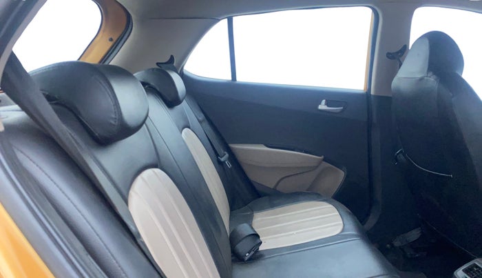 2016 Hyundai Grand i10 ASTA (O) AT 1.2 KAPPA VTVT, Petrol, Automatic, 64,215 km, Right Side Rear Door Cabin