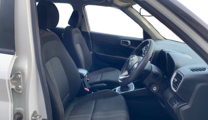 2020 Hyundai VENUE S 1.2, Petrol, Manual, 29,129 km, Right Side Front Door Cabin