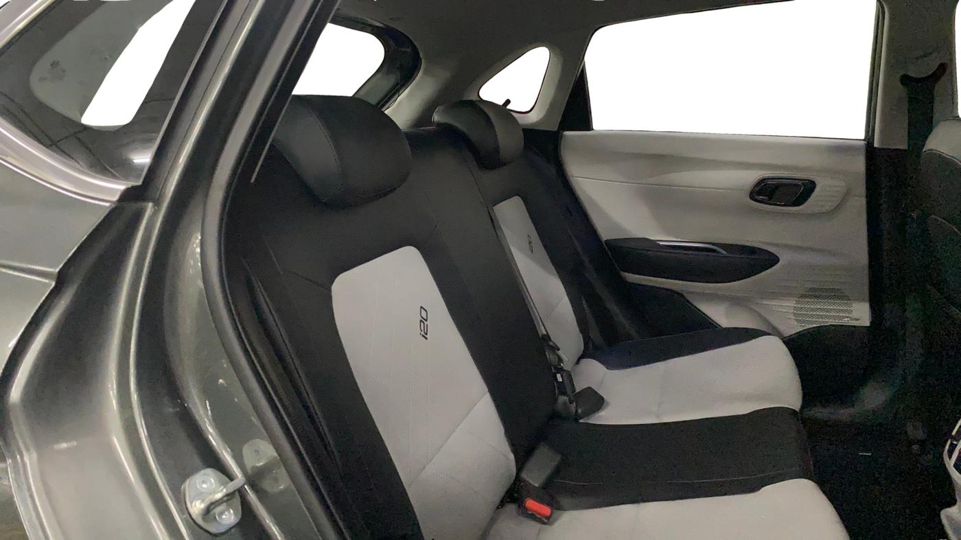2023 Hyundai NEW I20 ASTA (O) 1.2 IVT, Petrol, Automatic, 8,812 km, Right Side Rear Door Cabin