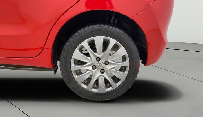 2016 Maruti Baleno ZETA PETROL 1.2, Petrol, Manual, 1,36,571 km, Left Rear Wheel