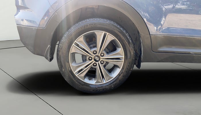 2017 Hyundai Creta SX PLUS AT 1.6 PETROL, Petrol, Automatic, 20,458 km, Right Rear Wheel