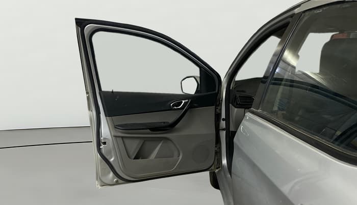 2016 Tata Tiago XZ PETROL, Petrol, Manual, 51,989 km, LHS Front Door