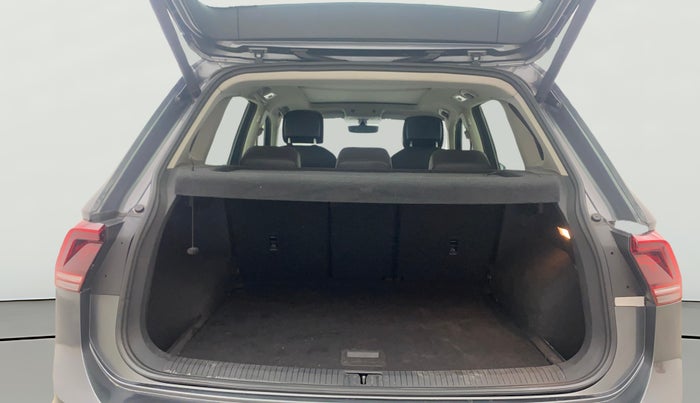 2019 Volkswagen TIGUAN HIGHLINE TDI AT, Diesel, Automatic, 53,191 km, Boot Open Zoomed View