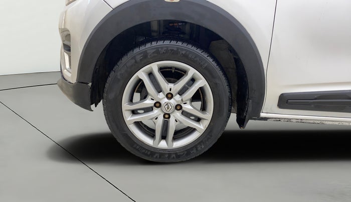 2020 Renault TRIBER RXZ, Petrol, Manual, 75,385 km, Left Front Wheel