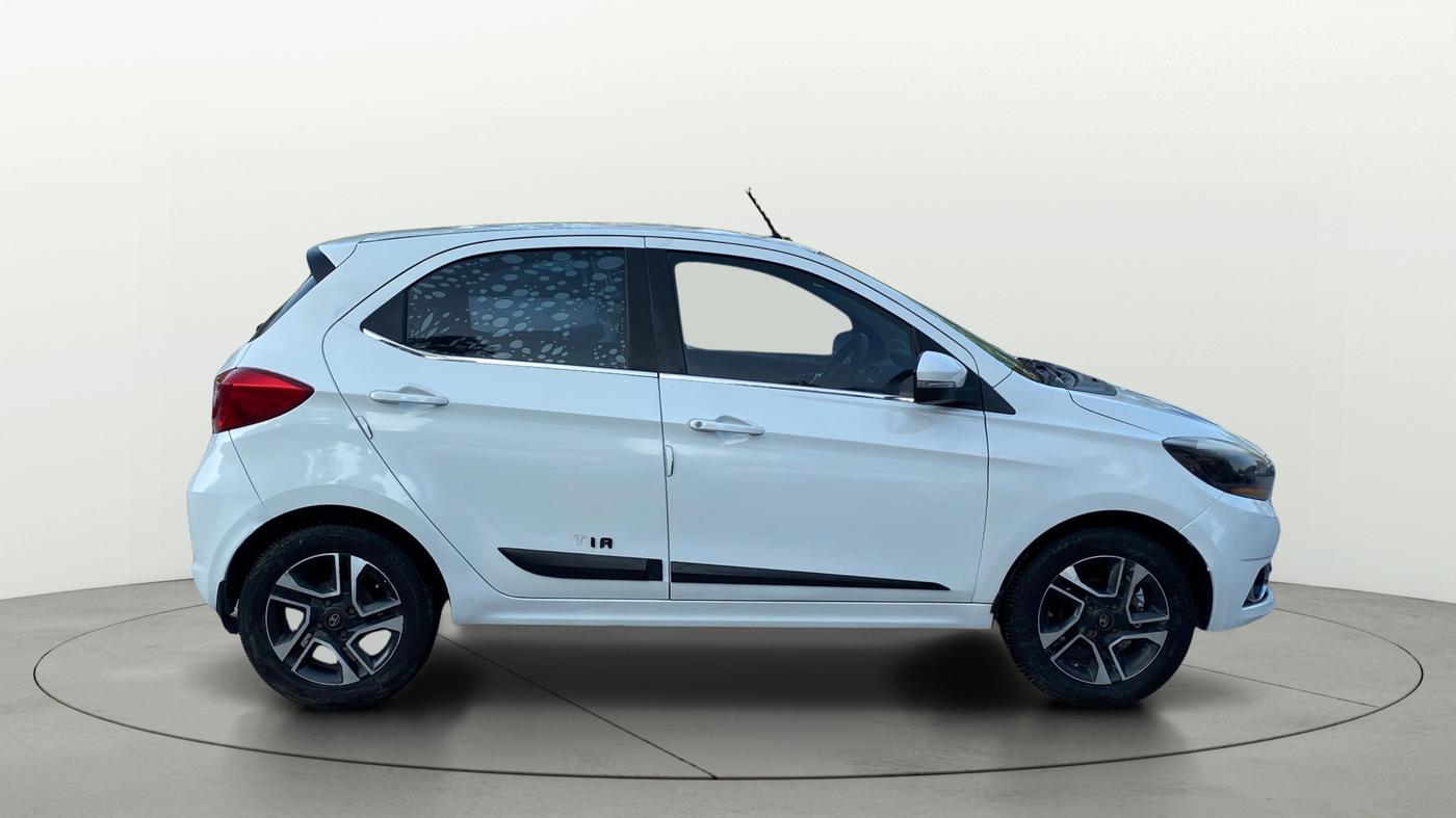 2019 Tata Tiago XZ PLUS PETROL, CNG, Manual, 1,02,379 km, Right Side View