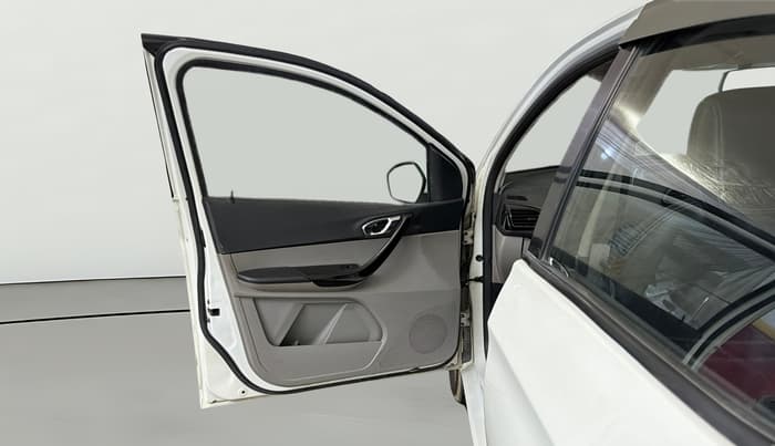 2018 Tata Tiago XZ PLUS PETROL, Petrol, Manual, 48,065 km, LHS Front Door