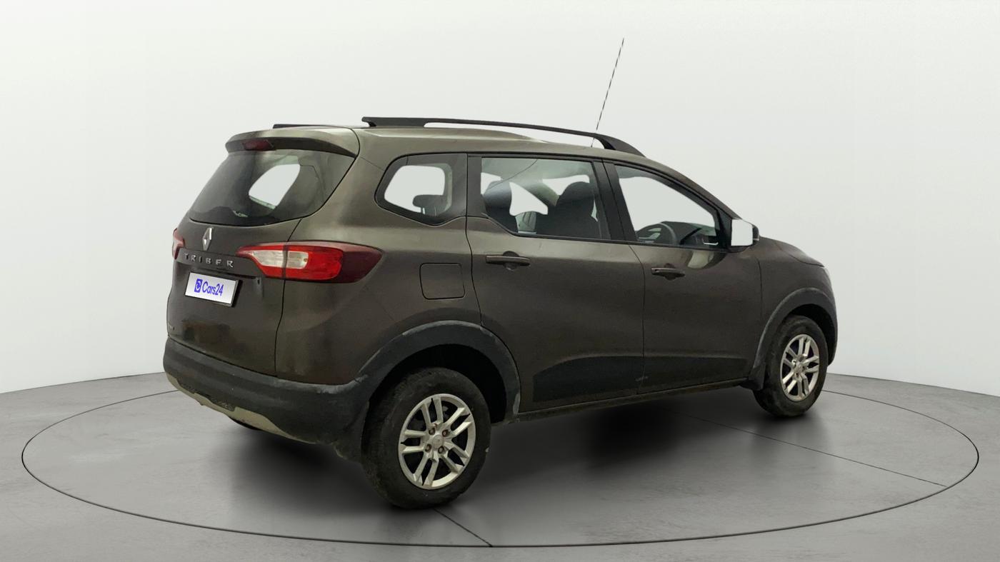 2022 Renault TRIBER RXT, Petrol, Manual, 40,826 km, Right Back Diagonal