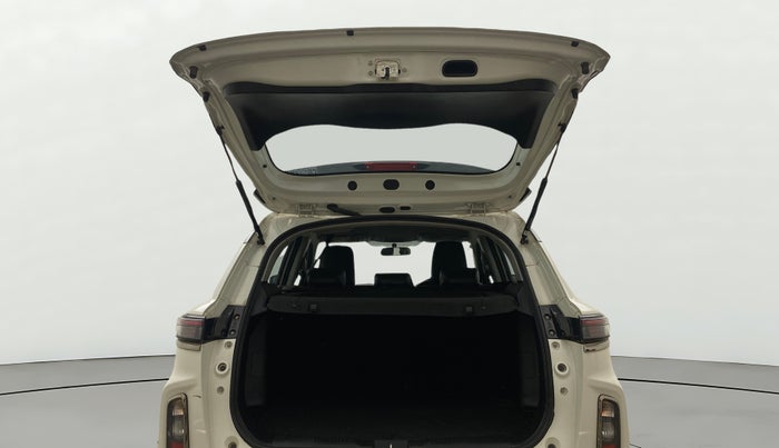 2023 Maruti Grand Vitara SIGMA SMART HYBRID, Petrol, Manual, 31,873 km, Boot Door Open