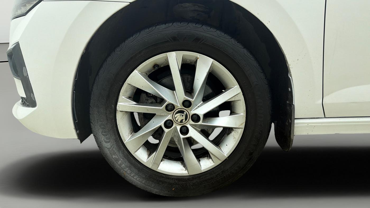 2022 Skoda SLAVIA AMBITION 1.0L TSI AT, Petrol, Automatic, 39,182 km, Left Front Wheel