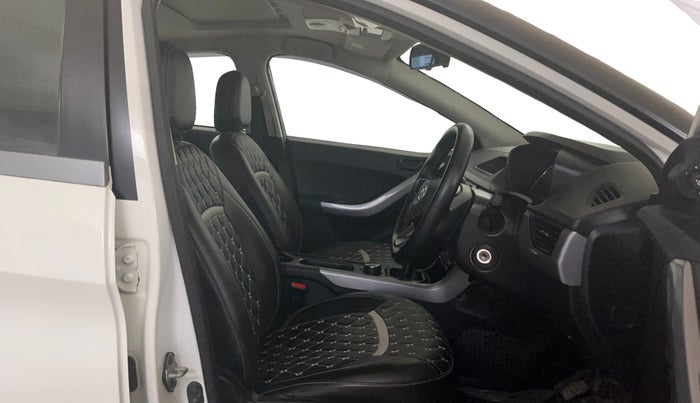 2021 Tata NEXON XM SUNROOF PETROL, Petrol, Manual, 33,975 km, Right Side Front Door Cabin