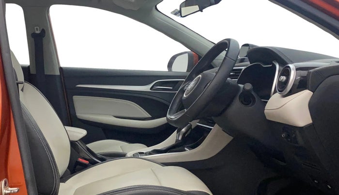 2022 MG ASTOR SMART 1.5 CVT, Petrol, Automatic, 37,645 km, Right Side Front Door Cabin