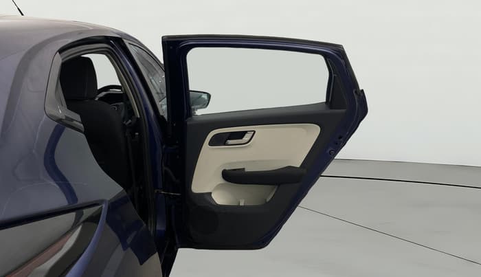 2023 Tata ALTROZ XZ PETROL, Petrol, Manual, 20,204 km, RHS Rear Door