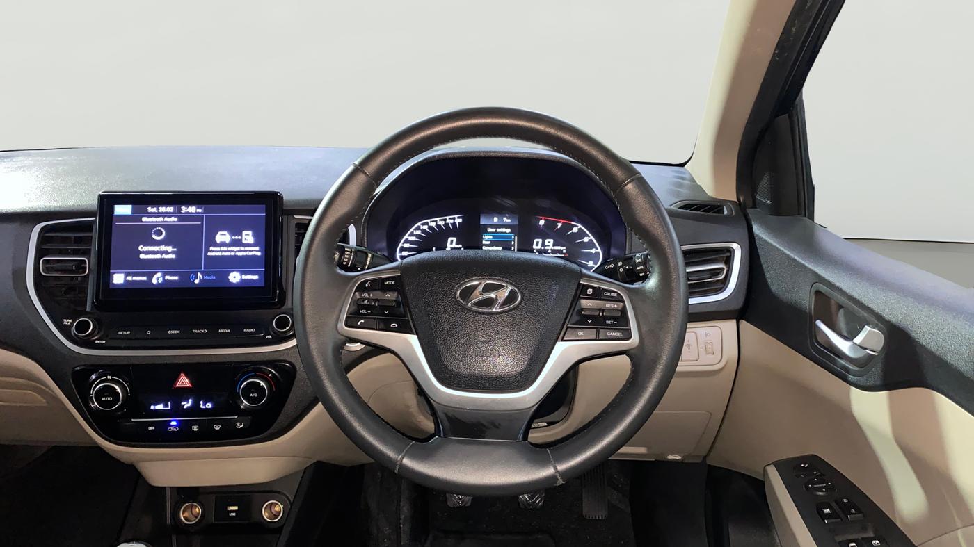 2022 Hyundai Verna SX (O)1.5 MPi, Petrol, Manual, Steering Wheel Close Up
