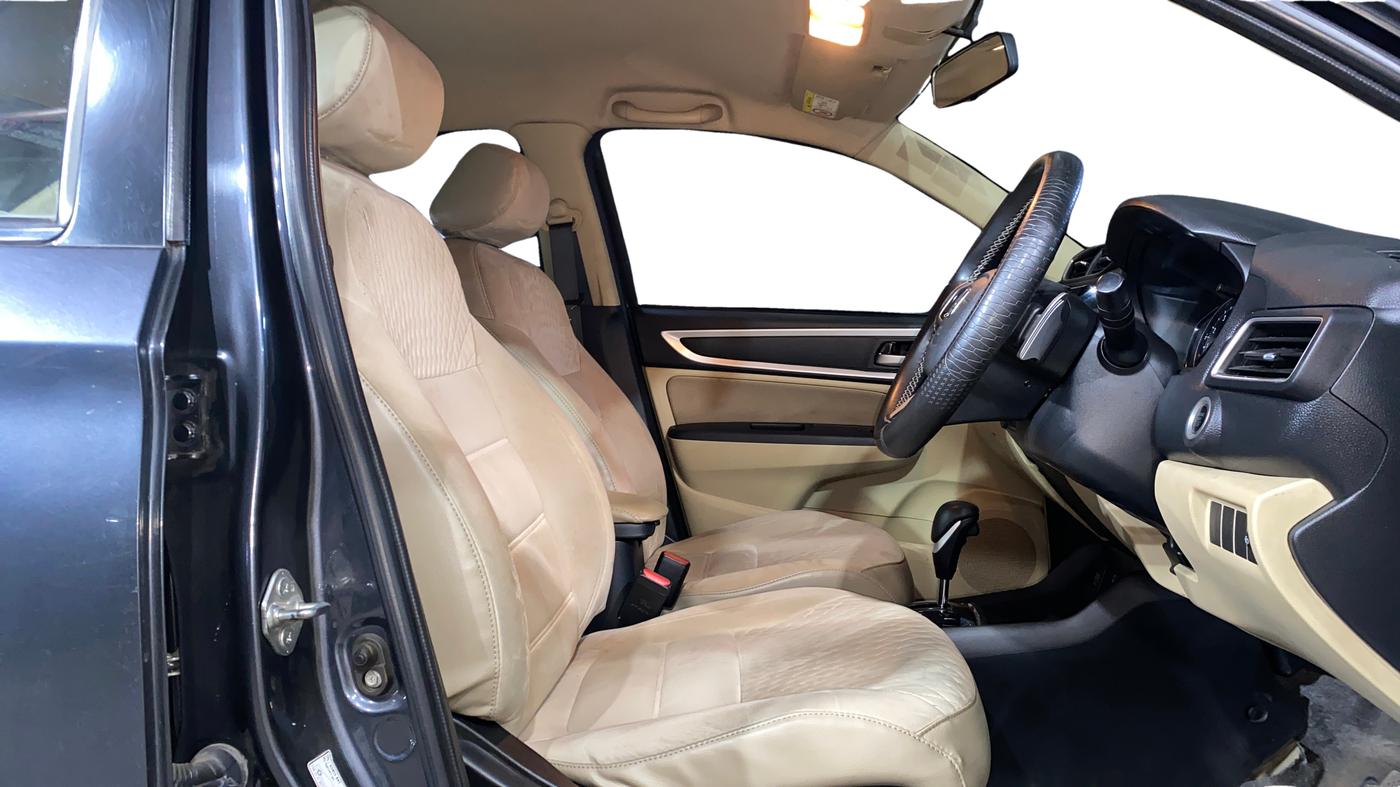 2022 Honda Amaze 1.2L I-VTEC VX CVT, Petrol, Automatic, 14,306 km, Right Side Front Door Cabin