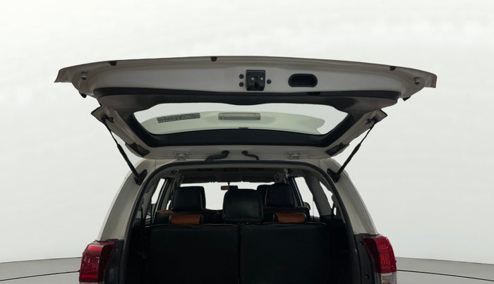 2022 Toyota Innova Crysta 2.7 GX AT 7 STR, Petrol, Automatic, 37,081 km, Boot Door Open