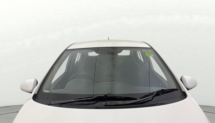 2015 Hyundai Xcent SX 1.2 (O), CNG, Manual, 1,15,519 km, Front Windshield