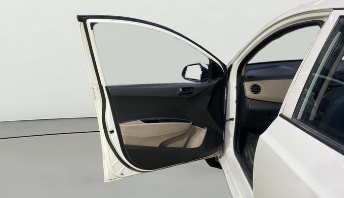 2018 Hyundai Grand i10 MAGNA AT 1.2 KAPPA VTVT, Petrol, Automatic, 31,314 km, LHS Front Door