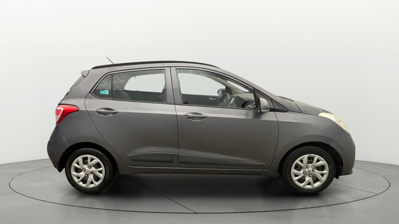2017 Hyundai Grand i10 SPORTZ (O) 1.2 KAPPA VTVT, Petrol, Manual, 39,123 km, Right Side View