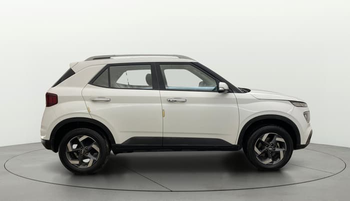 2019 Hyundai VENUE SX(O) 1.4 CRDI, Diesel, Manual, 1,18,278 km, Right Side View