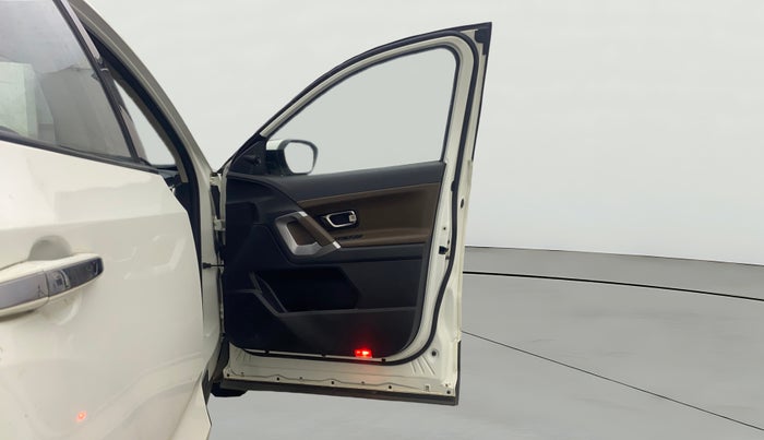 2021 Tata Harrier XZ PLUS 2.0L, Diesel, Manual, 88,963 km, RHS Front Door