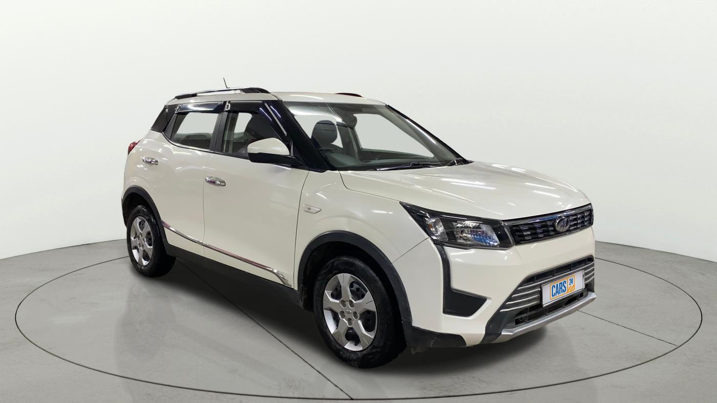 2022 Mahindra XUV300 W6 1.5 DIESEL AMT, Diesel, Automatic, 41,647 km, Right Front Diagonal