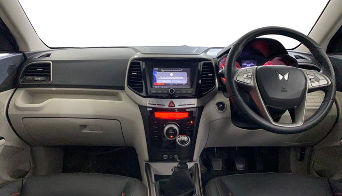 2023 Mahindra XUV300 W8 1.2 PETROL, Petrol, Manual, 9,432 km, Dashboard