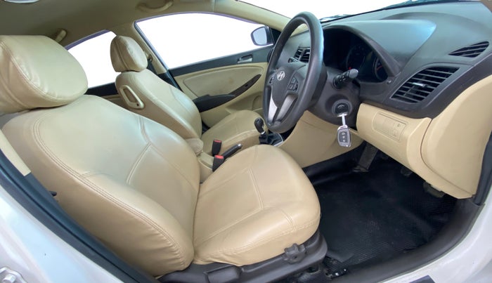 2017 Hyundai Verna 1.6 VTVT SX, Petrol, Manual, 73,546 km, Right Side Front Door Cabin