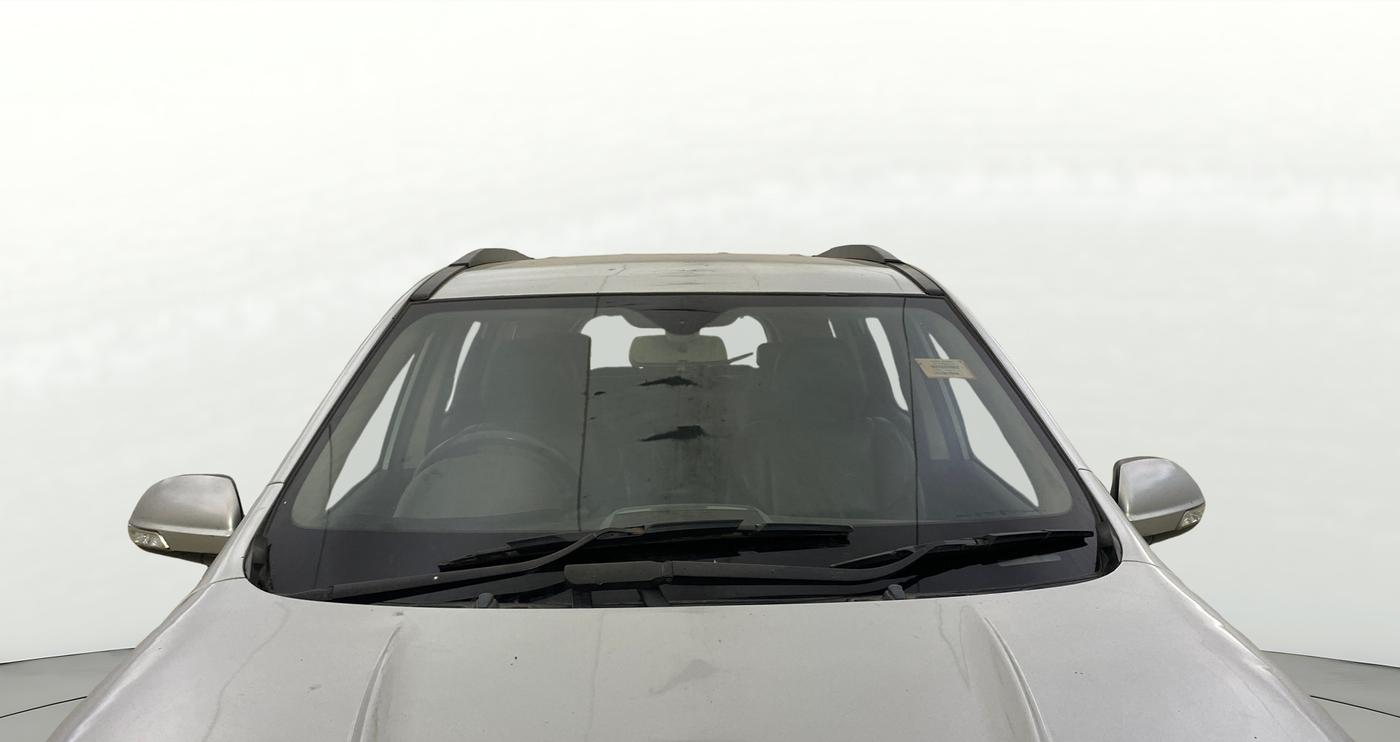 2014 Mahindra XUV500 W8, Diesel, Manual, 1,41,065 km, Front Windshield
