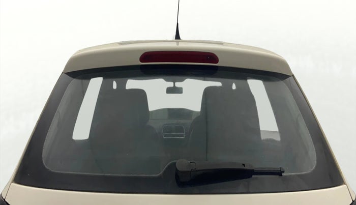 2014 Volkswagen Polo HIGHLINE1.2L, Petrol, Manual, 1,18,268 km, Rear Windshield