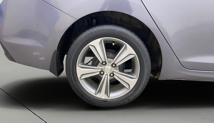 2018 Hyundai Verna 1.6 VTVT SX, Petrol, Manual, 74,967 km, Right Rear Wheel