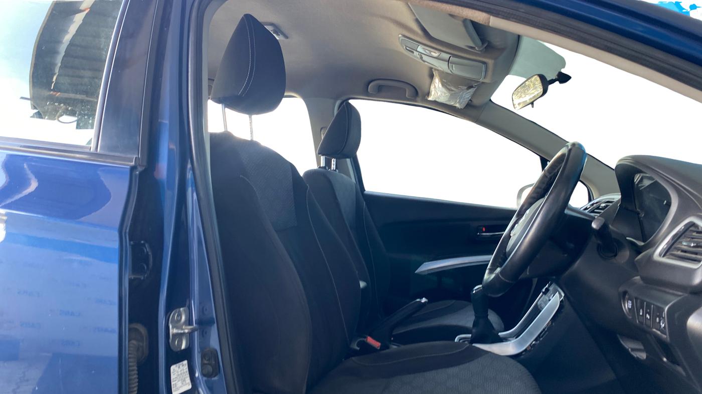 2018 Maruti S Cross ZETA 1.3, Diesel, Manual, 1,18,514 km, Right Side Front Door Cabin