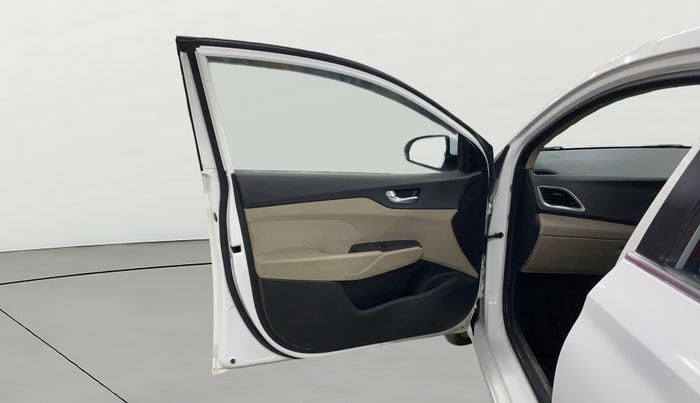 2018 Hyundai Verna 1.4 EX PETROL, Petrol, Manual, 43,601 km, LHS Front Door