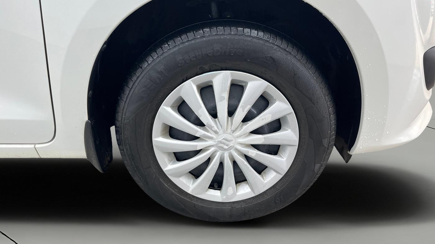 2025 Maruti Dzire VXI AMT, Petrol, Automatic, 25,150 km, Right Front Wheel