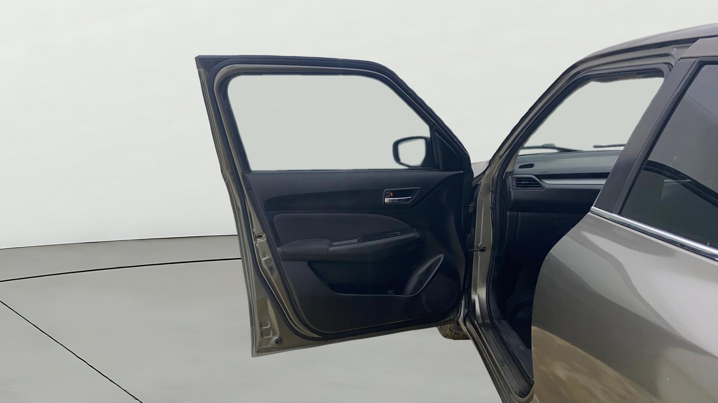 2023 Maruti Swift VXI, CNG, Manual, 89,102 km, LHS Front Door
