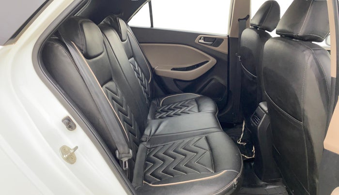 2018 Hyundai Elite i20 SPORTZ 1.2, Petrol, Manual, 95,311 km, Right Side Rear Door Cabin