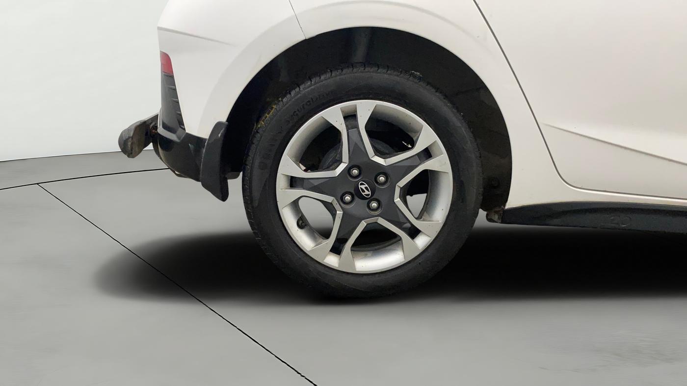 2025 Hyundai NEW I20 SPORTZ 1.2 MT, Petrol, Manual, 23,389 km, Right Rear Wheel