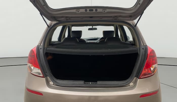 2013 Hyundai i20 MAGNA 1.4 CRDI, Diesel, Manual, 1,12,243 km, Boot Open Zoomed View