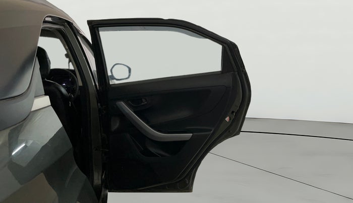 2023 Tata NEXON XM SUNROOF PETROL, Petrol, Manual, 40,988 km, RHS Rear Door