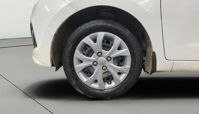 2016 Hyundai Grand i10 MAGNA 1.2 KAPPA VTVT, Petrol, Manual, 68,734 km, Left Front Wheel